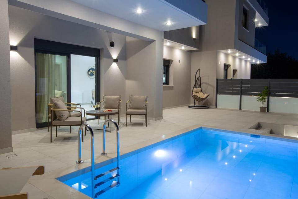 Patio, Living room, Seating area, Dining area, Pool view, Swimming pool, sunbed