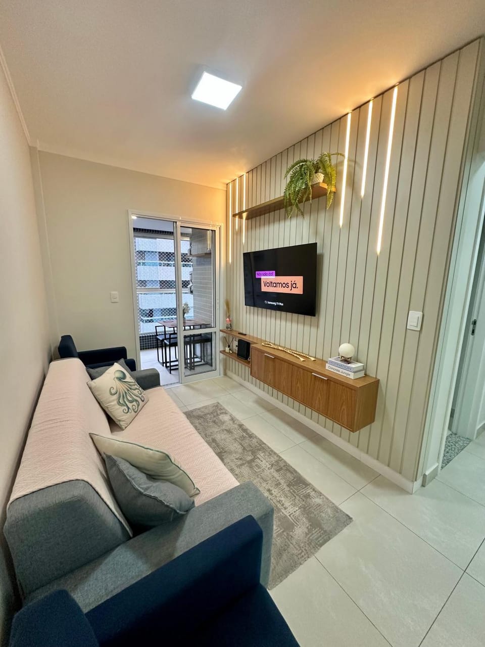 Canto do Forte, Próx. á Praia, Churrasqueira, Ar-cond, Wi-fi ,Vaga de Garagem, Acomoda até 5 pessoas Apartment in Sao Paulo City