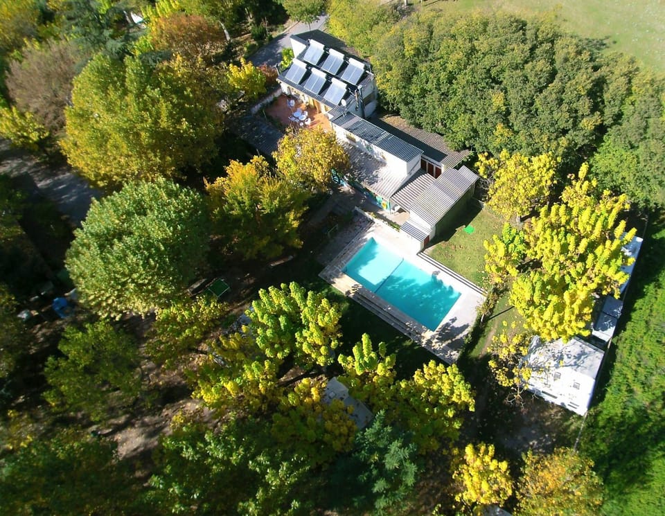 Property building, Restaurant/places to eat, Bird's eye view, Garden, Pool view, Swimming pool, Breakfast