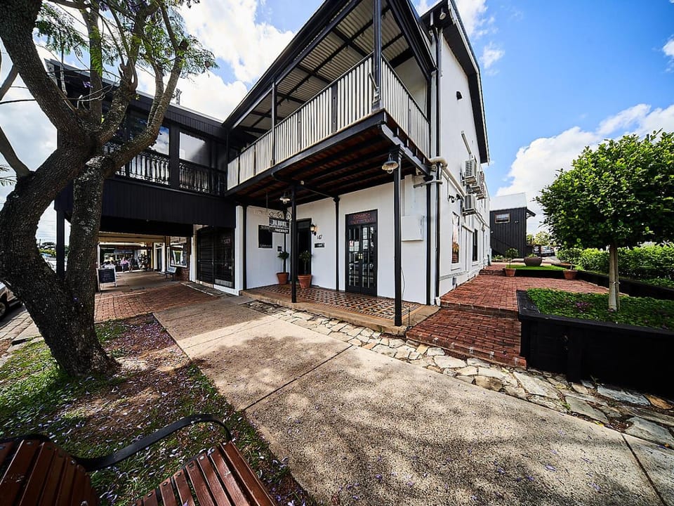 Property building, Facade/entrance