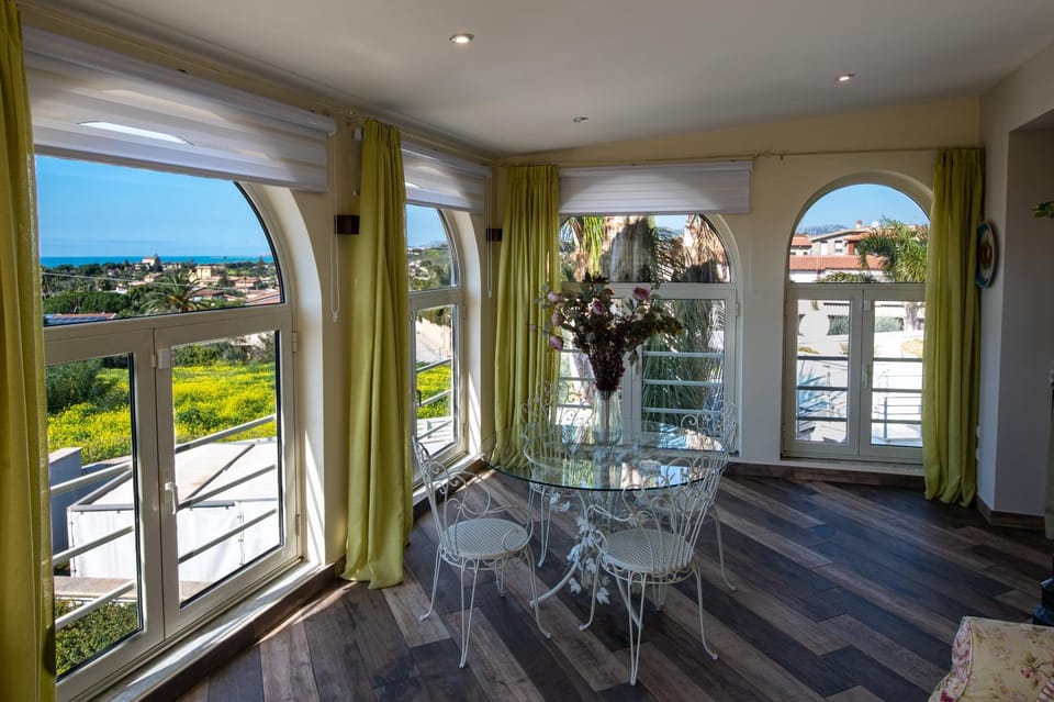 Natural landscape, View (from property/room), Living room, Sea view