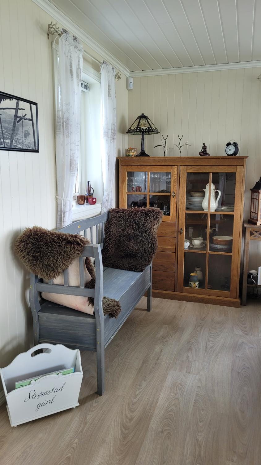 Holiday home by the sea with many activity opportunities House in Lofoten