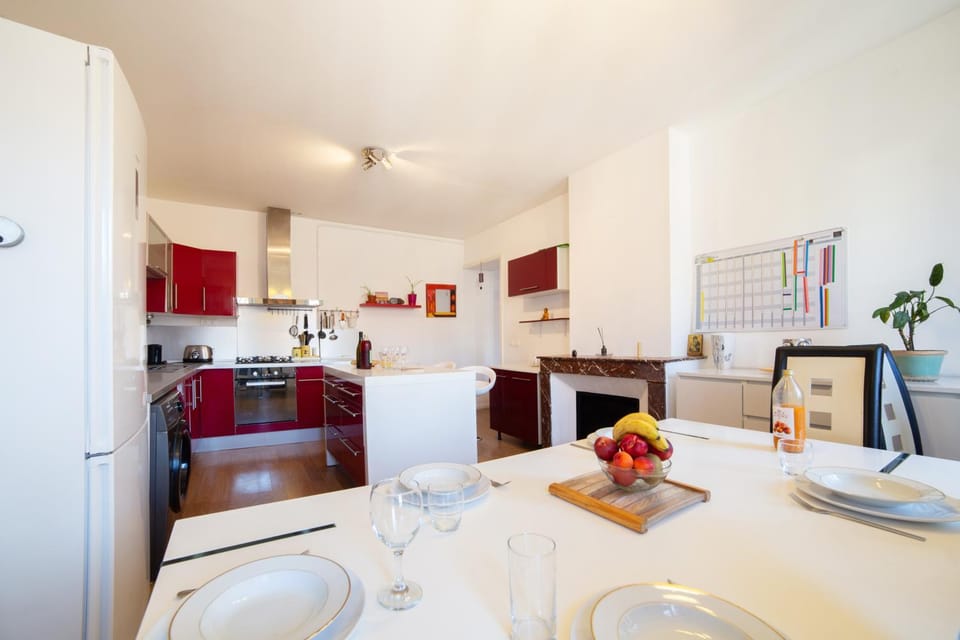 Dining area, Area and facilities