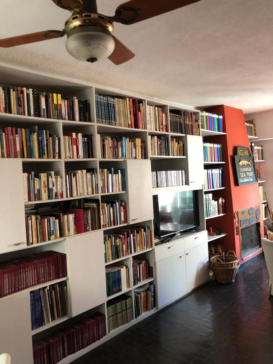 Communal lounge/ TV room