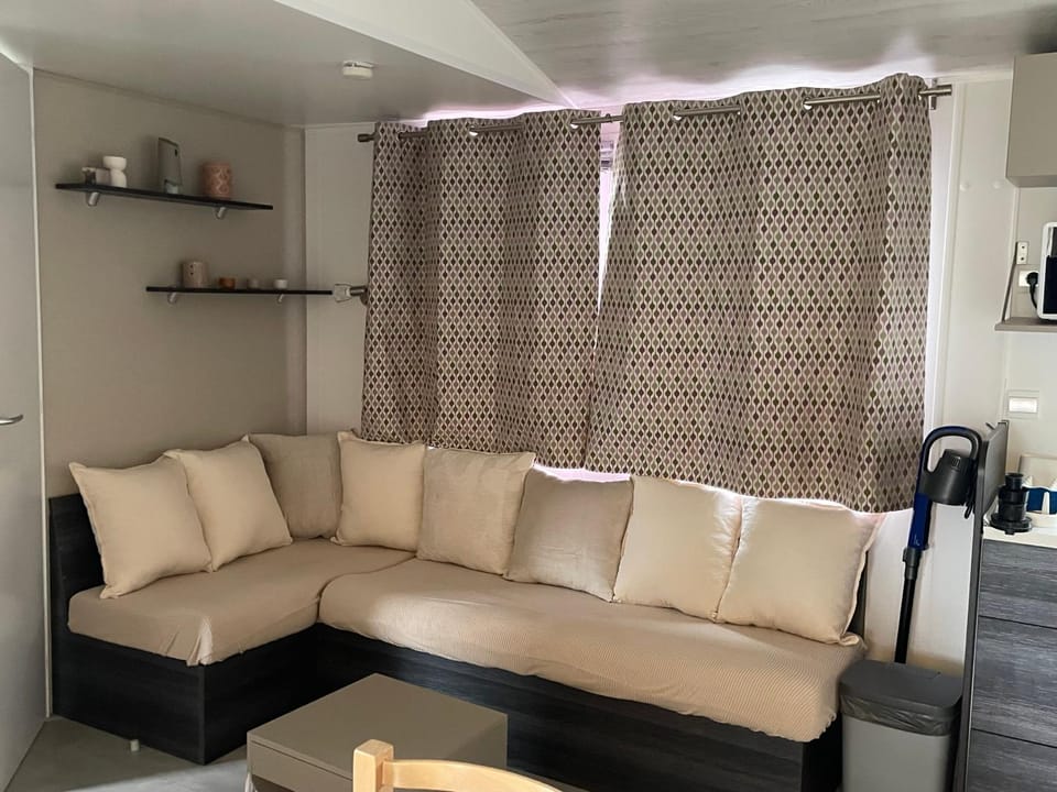 Mobil home 6-8pers - Le lac des rêves Campground/ 
RV Resort in Lattes