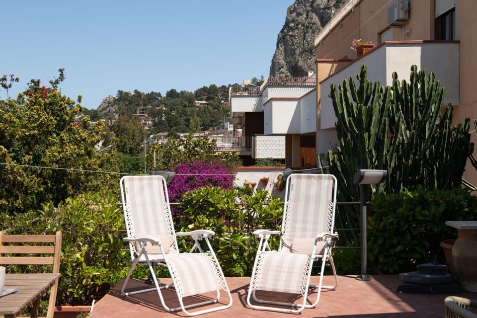 Balcony/Terrace, Garden view