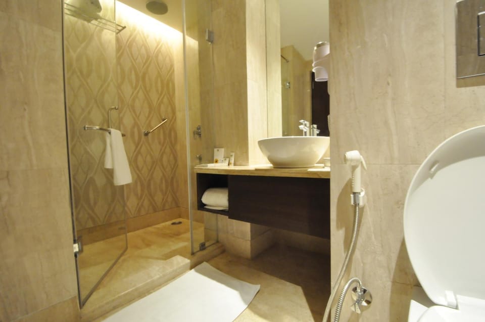 Shower, Toilet, Bathroom