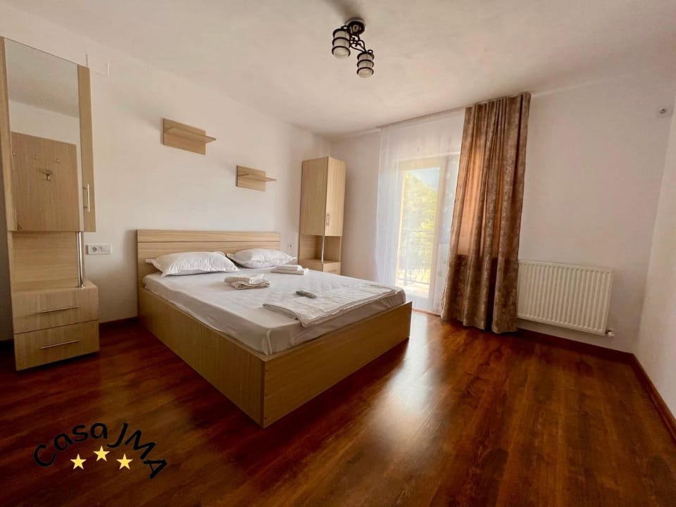 Bed, Photo of the whole room, Bedroom, towels, wardrobe