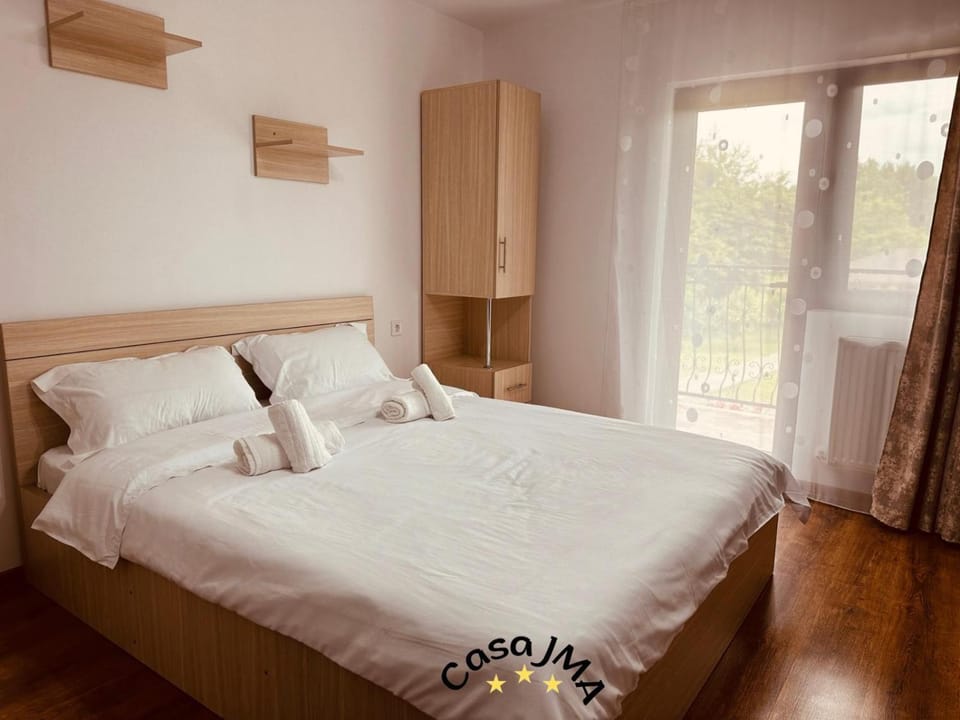 Bed, Photo of the whole room, Bedroom, towels, wardrobe