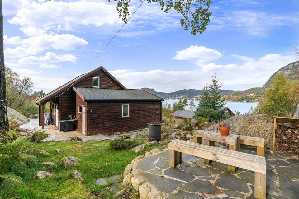 Property building, Spring, Off site, Day, Natural landscape, Sea view