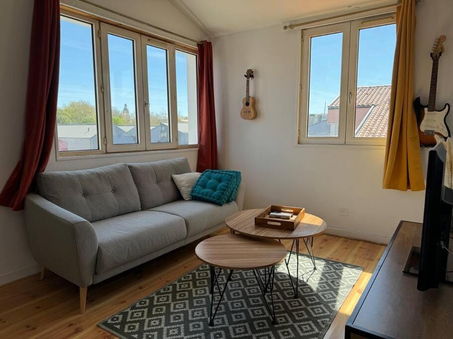 Living room, Seating area
