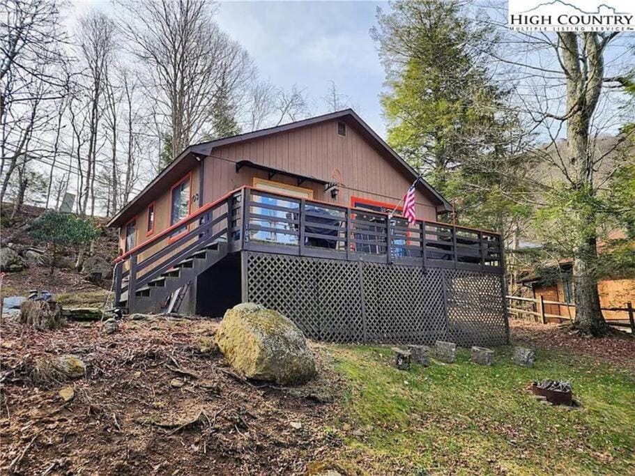 Cozy Cabin Walkable to Beech Mt Resort Cabin in Beech Mountain