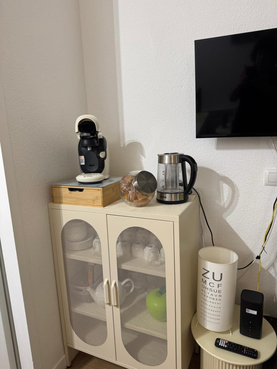 Coffee/tea facilities, Living room