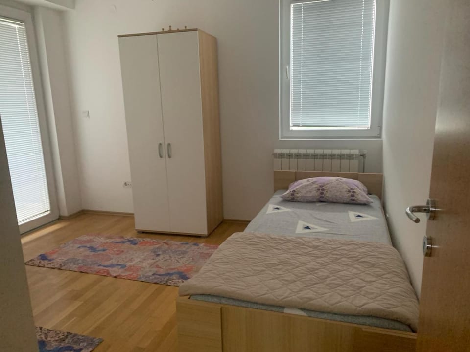 Bed, Photo of the whole room, Bedroom, wardrobe