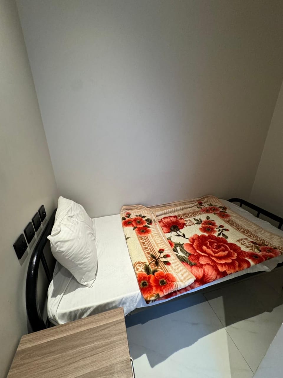 غرفة صغيرة بدورة مياه (غرفة سائق) العارض ١٤ Apartment in Riyadh