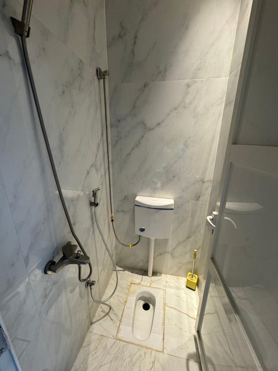 غرفة صغيرة بدورة مياه (غرفة سائق) العارض ١٤ Apartment in Riyadh