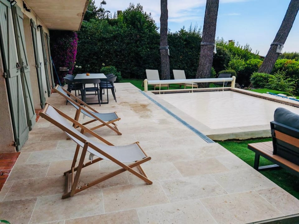 Bastide de charme sous les pins avec piscine Villa in Saint Paul de Vence