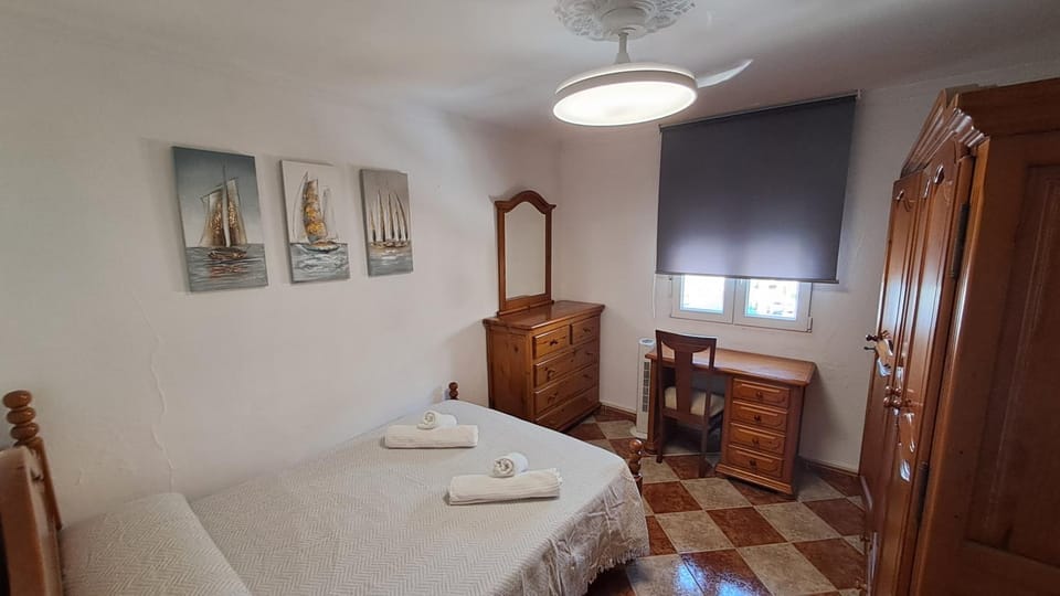 Bed, Photo of the whole room, Bedroom, towels, wardrobe