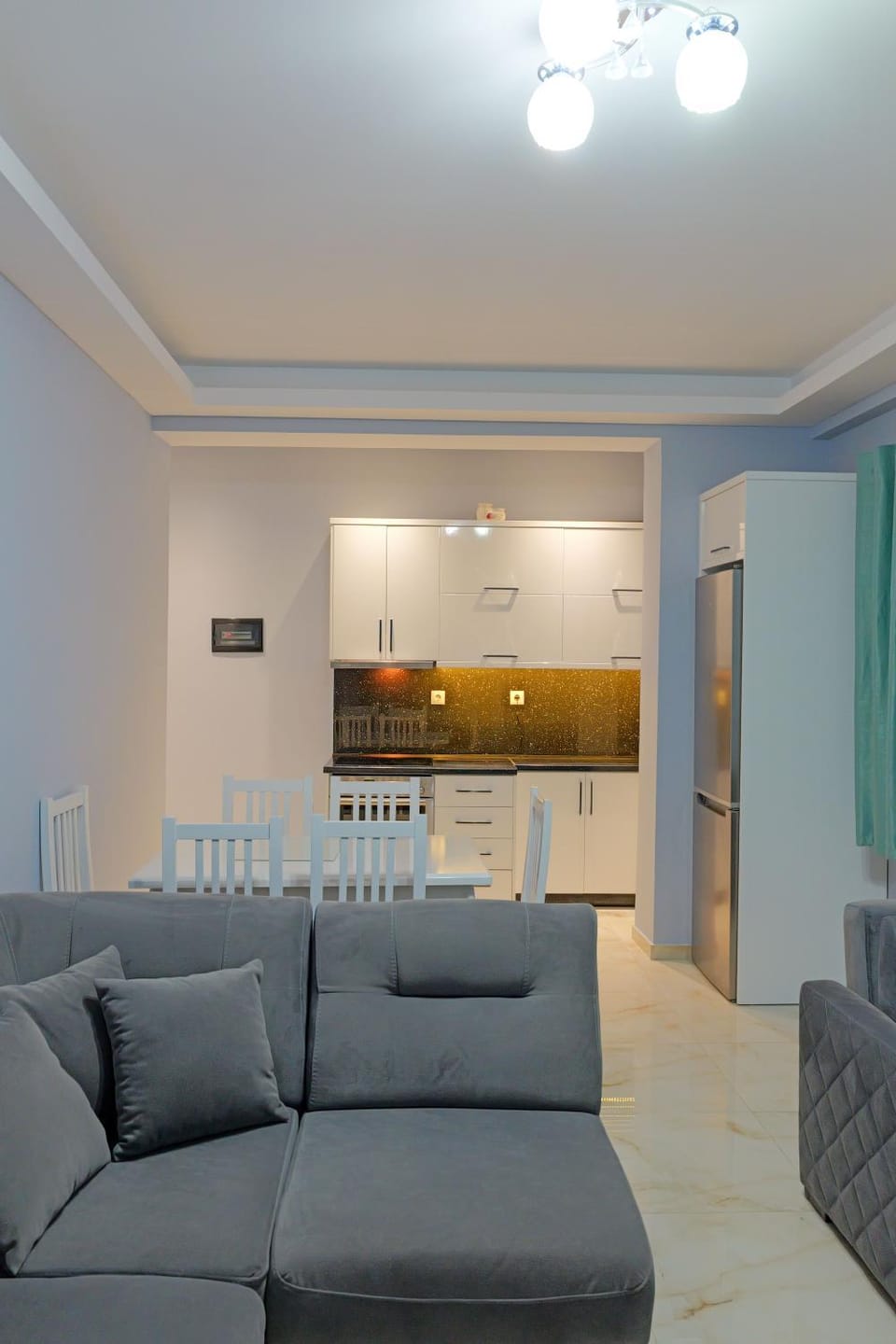 Kitchen or kitchenette, Living room, Seating area, Dining area
