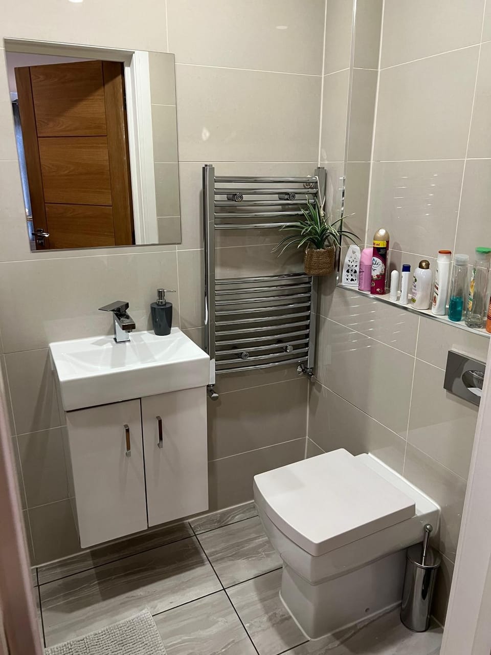 King Azim Court Apartment in London