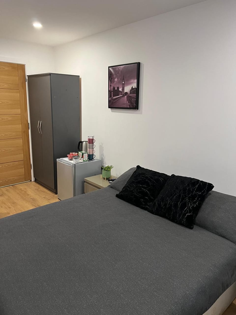 King Azim Court Apartment in London