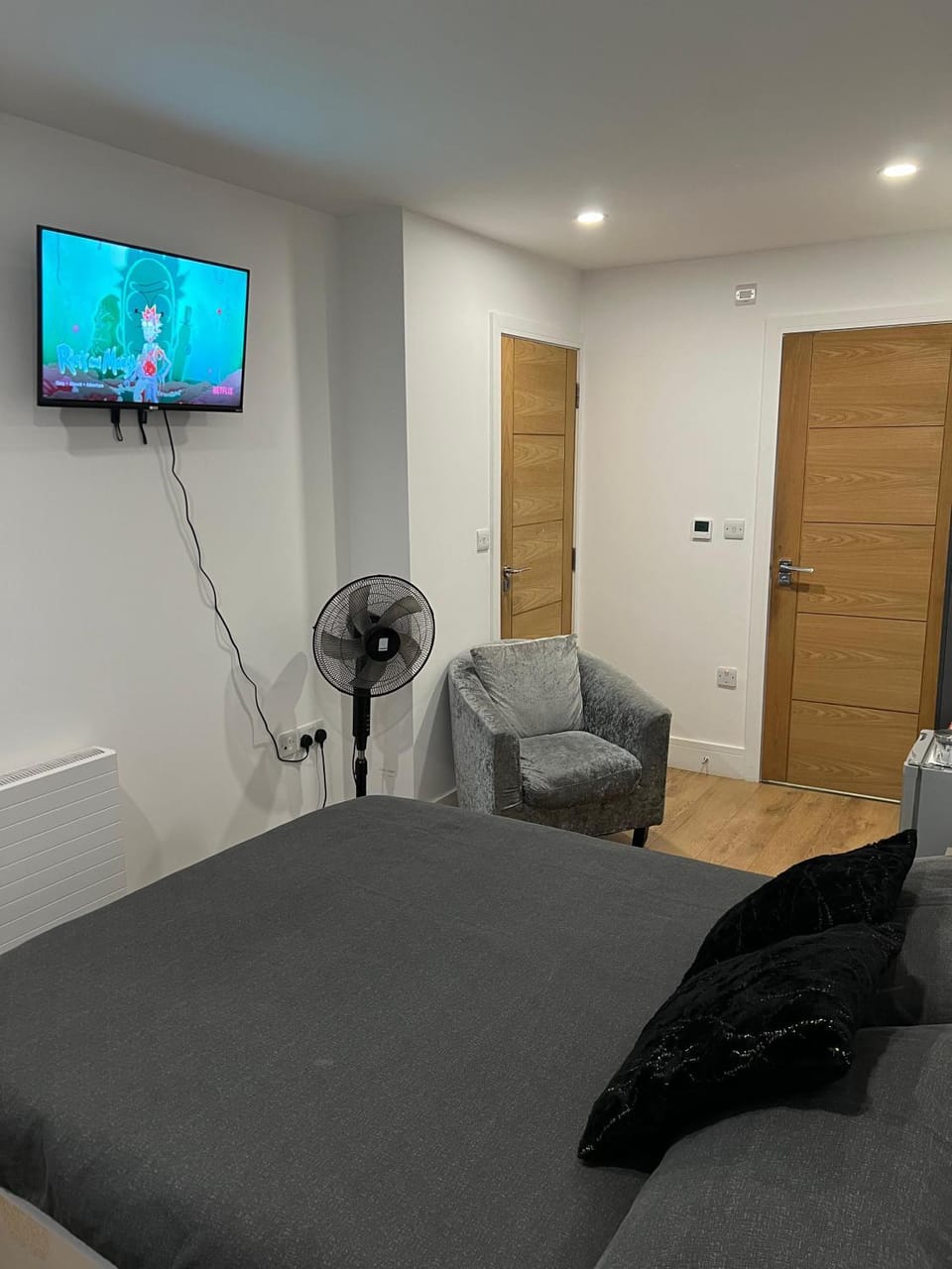 King Azim Court Apartment in London