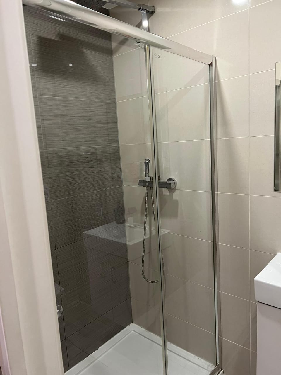 King Azim Court Apartment in London