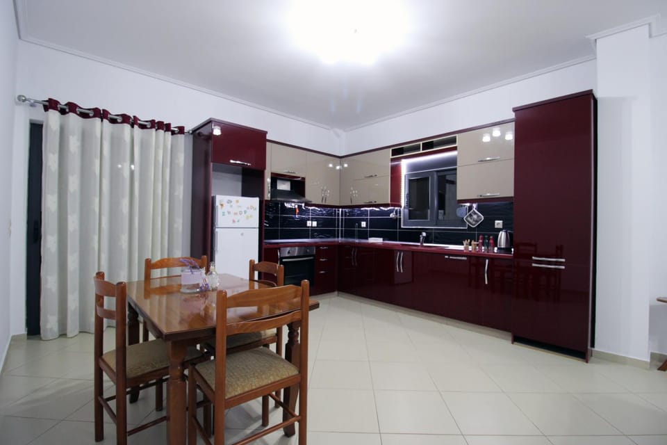 Kitchen or kitchenette, oven, stove