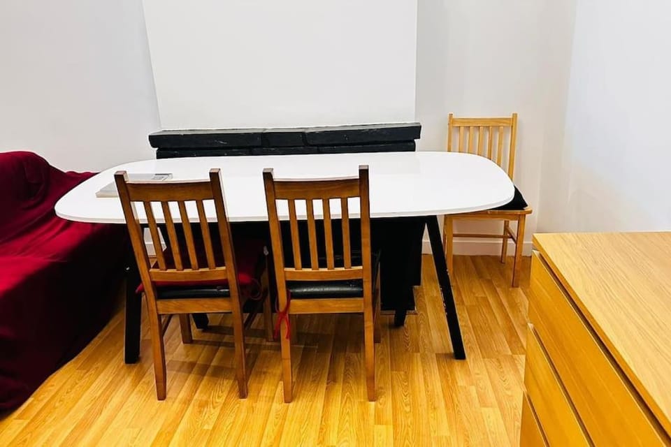 3 Bed House East London Home Apartment in London