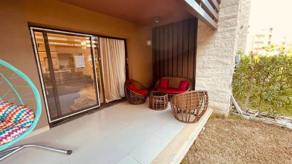 Patio, Day, Garden, View (from property/room), Balcony/Terrace, Seating area, Garden view