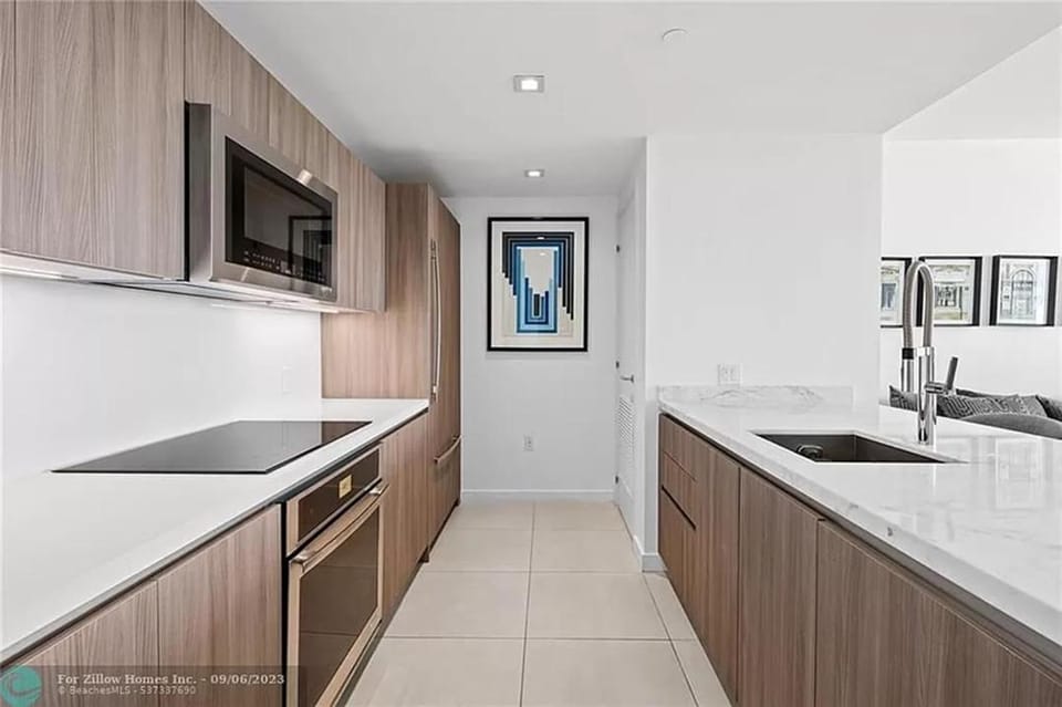 The Glamour of Upscale Downtown Ft. Lauderdale Apartment hotel in Fort Lauderdale