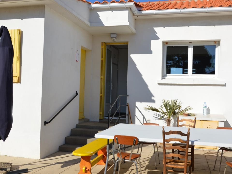 Maison de vacances à 1200m de la plage, animaux admis - FR-1-323-535 House in Saint-Jean-de-Monts