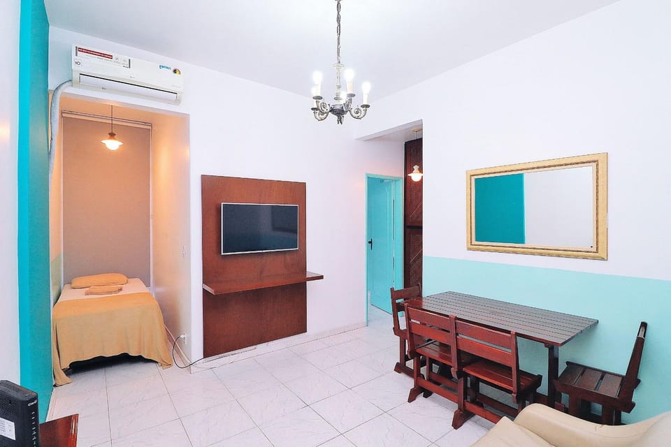 Apartamento 2 quartos no Leme p/ 4 pessoas Apartment in Rio de Janeiro