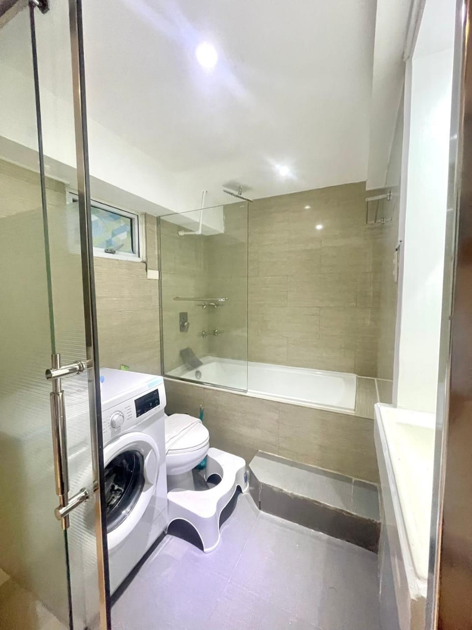Thompson Suites Fort Victoria Tower BGC Loft Type 1BR Apartment in Makati
