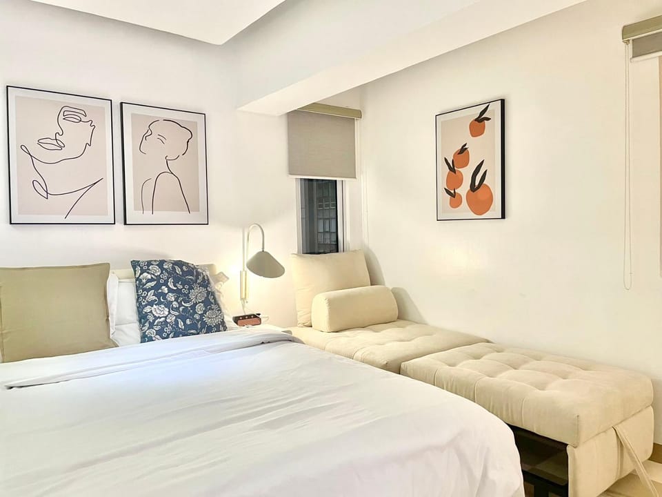 Thompson Suites Fort Victoria Tower BGC Loft Type 1BR Apartment in Makati