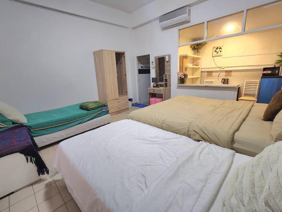 Sea View Jomtien Guest House Bed and Breakfast in Pattaya City