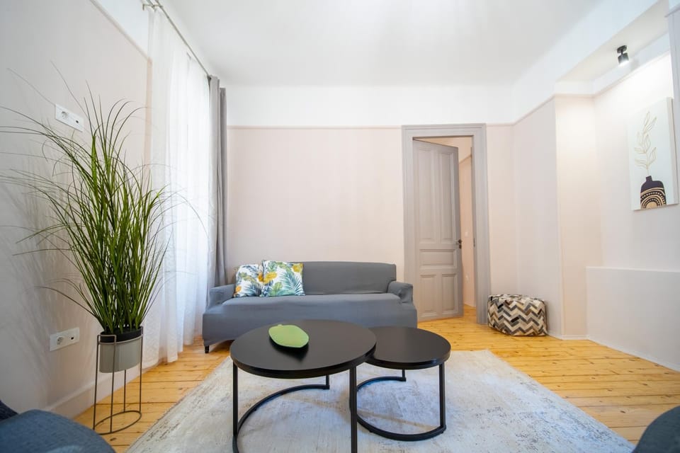 Oikia Tripodon Apartment in Plaka