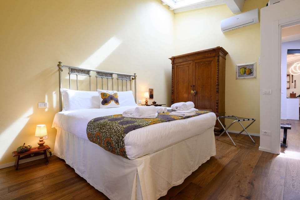 Bed, Photo of the whole room, Bedroom, towels, wardrobe