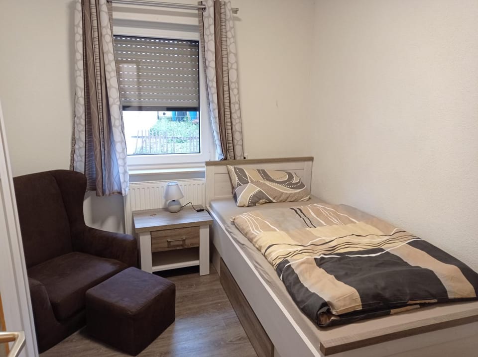 Photo of the whole room, Bedroom