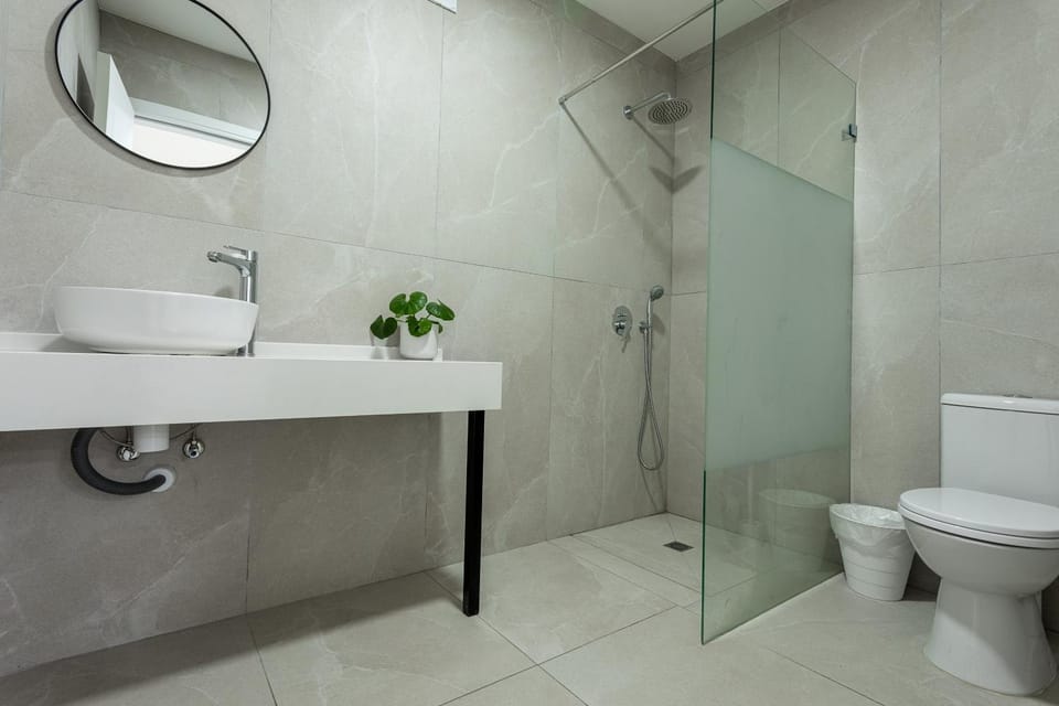 Shower, Toilet, Bathroom
