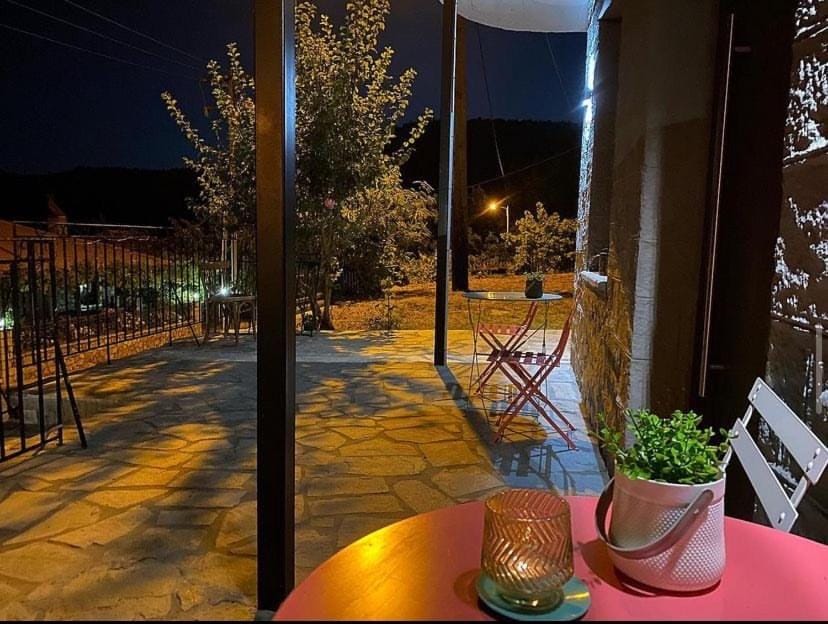 ΧΑΡΟΥΛΑ ΣΤΟΥΝΤΙΟ 2 House in Peloponnese, Western Greece and the Ionian