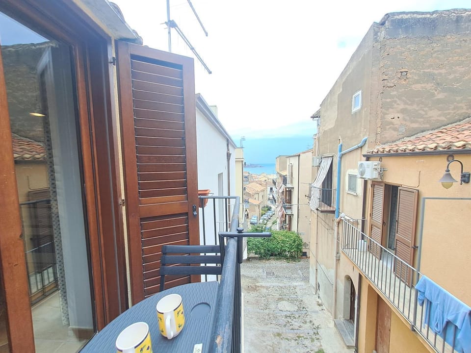 Property building, View (from property/room)