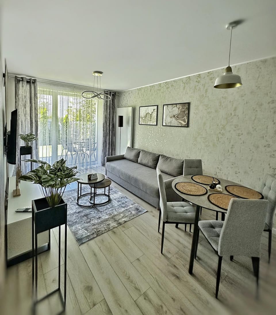 Garden, Living room, Dining area, Garden view, heating, internet, pet friendly