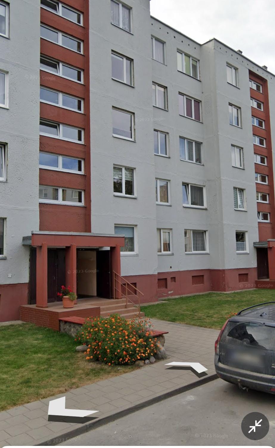 Property building, Location