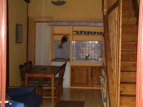 GITE AVEC PISCINE Apartment in Auvergne-Rhône-Alpes