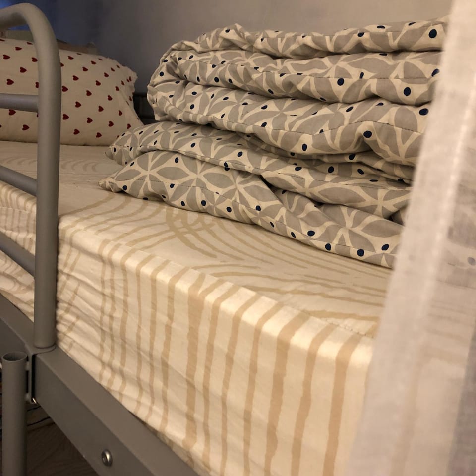 Bed, bunk bed