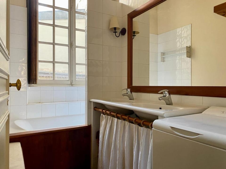 The arts apartment - spacious - Invalides by Mon Petit Faré Apartment in Paris