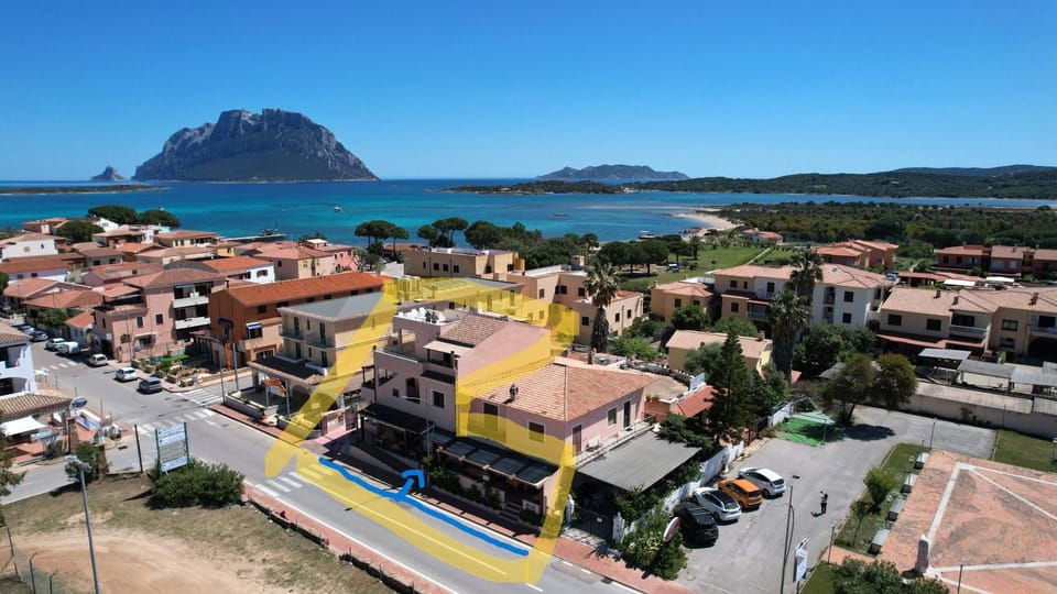 Property building, Neighbourhood, Bird's eye view