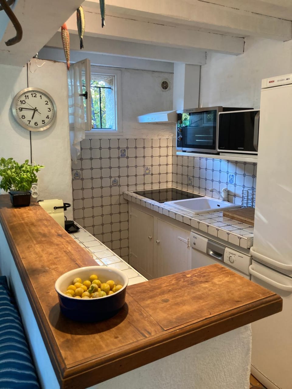 Kitchen or kitchenette, Kitchen or kitchenette, Lounge or bar, dishwasher