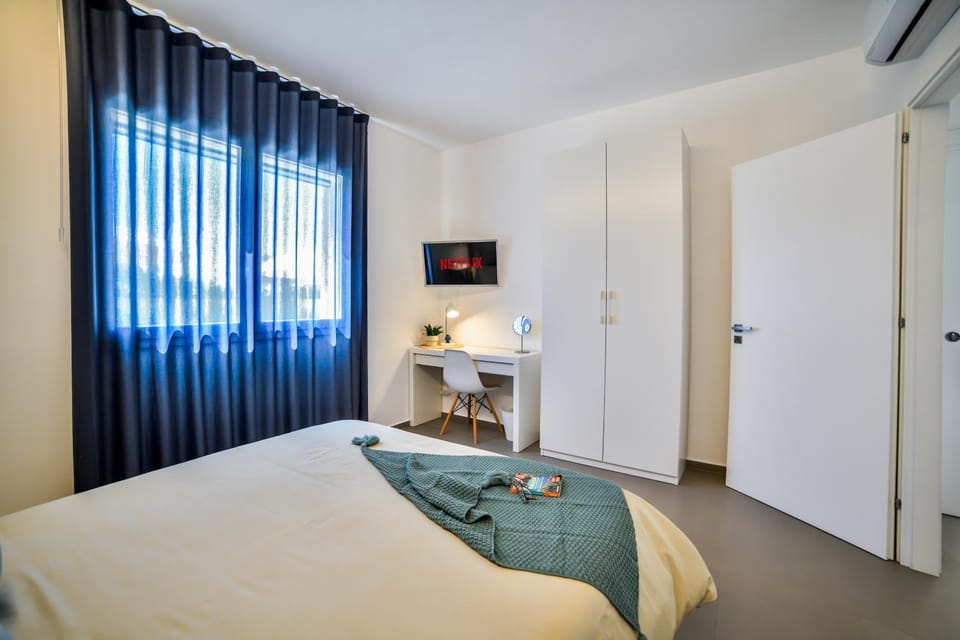 Bed, Bedroom, wardrobe